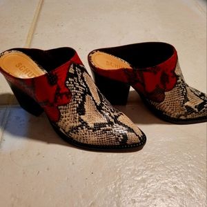 Schutz bootfront slip on